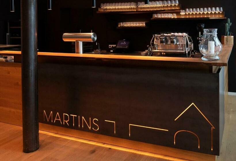 هتل Martins
