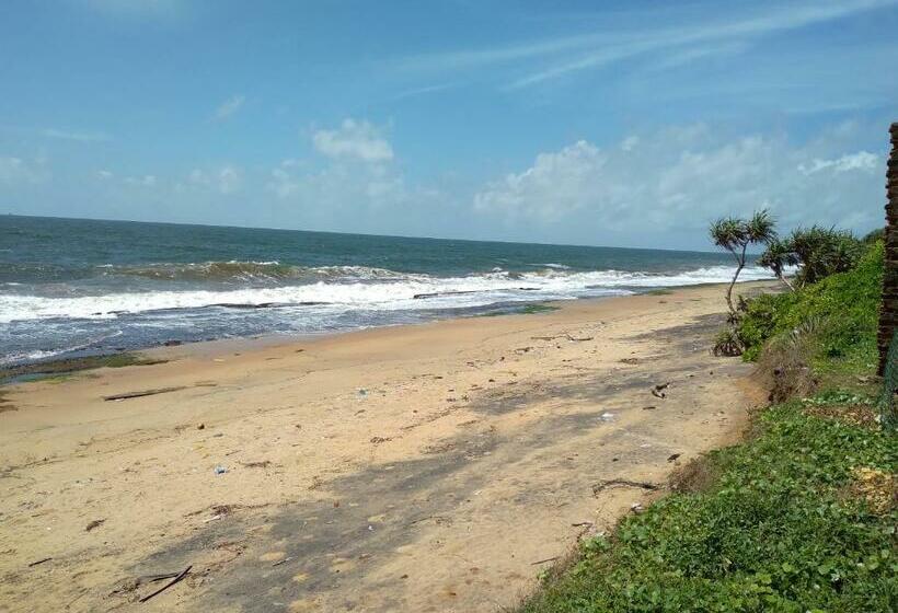 Отель Pamunu Beach Resort