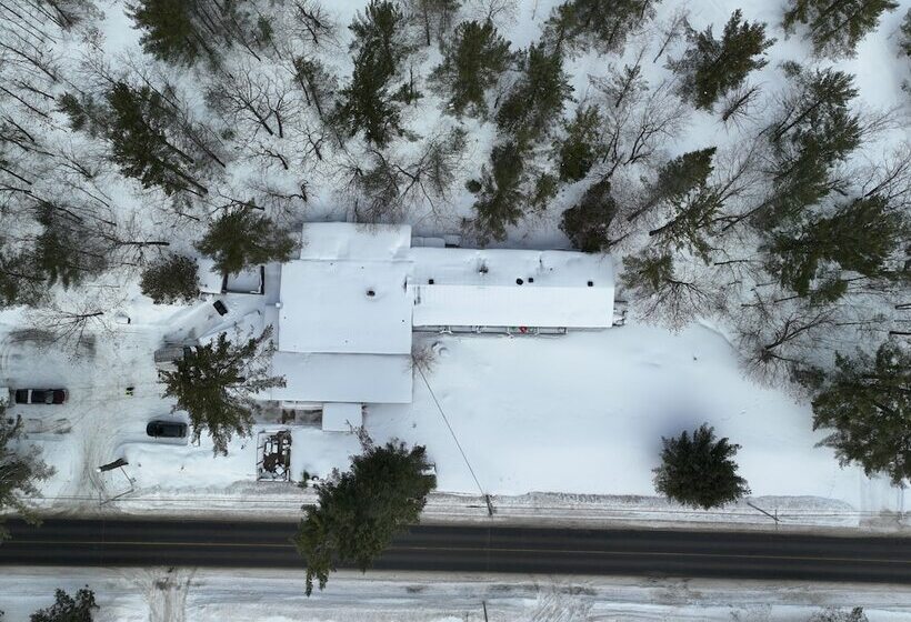 渡假胜地  3 Pines Lodge Muskoka