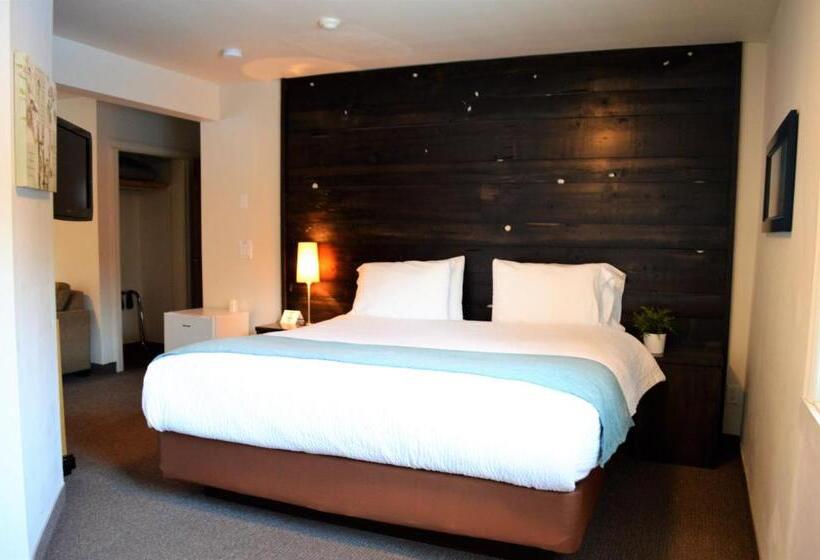 渡假胜地  3 Pines Lodge Muskoka