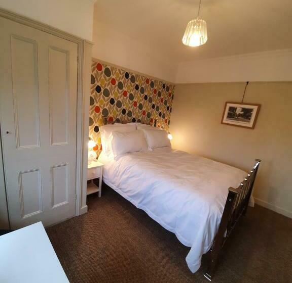 مبيت وإفطار The Lodge Stanwell