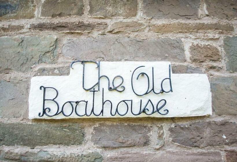 مبيت وإفطار The Old Boathouse