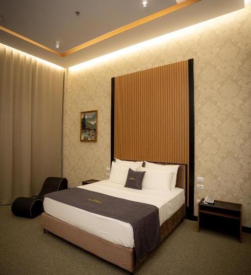 Deluxe Resort And Spa
