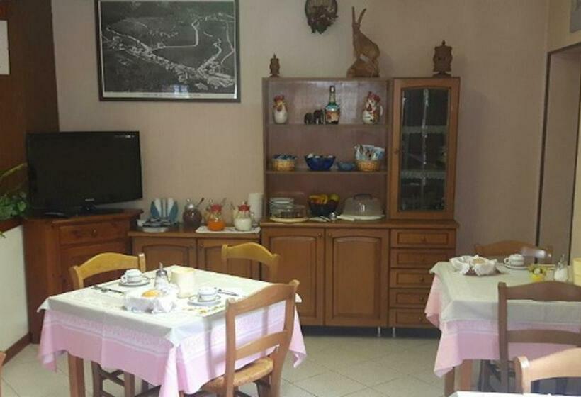 住宿加早餐  Affittacamere Entreves