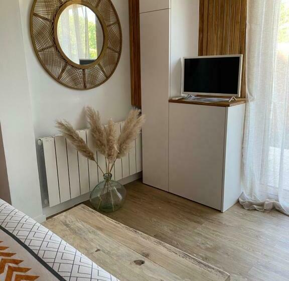 住宿加早餐  La Petite Mer