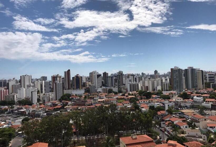 هتل Studio Particular Em