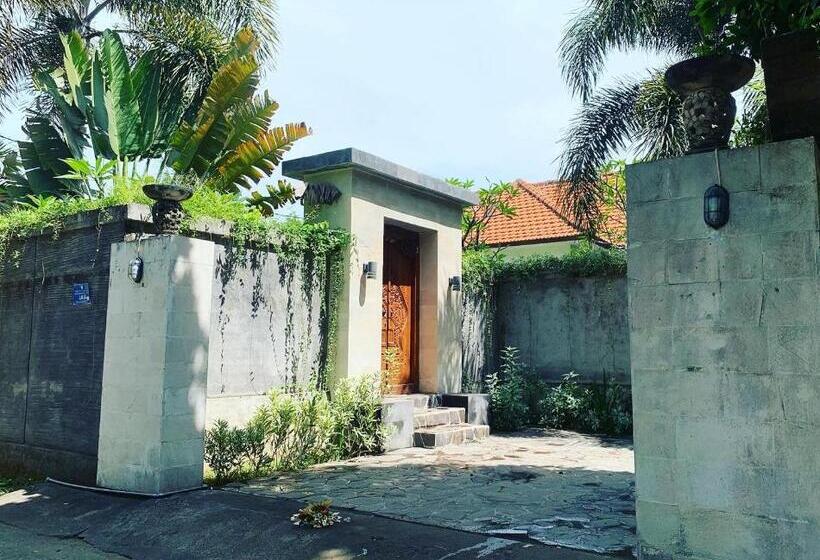 펜션 Gede House Tejakula