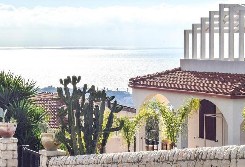 پانسیون Villa Domus Petraianca