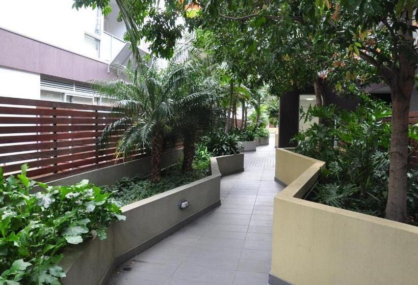 فندق St Kilda Central Apartments