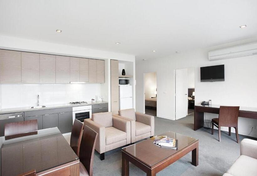 فندق St Kilda Central Apartments