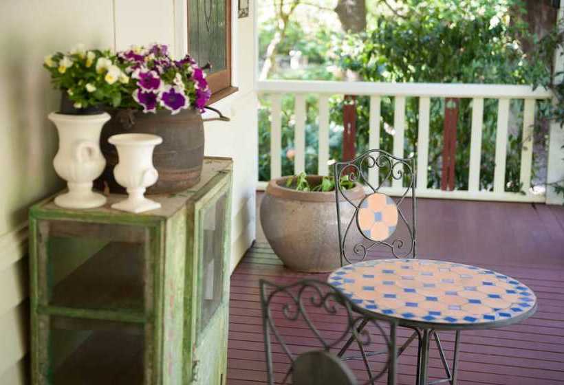 فندق Adeline Bed And Breakfast