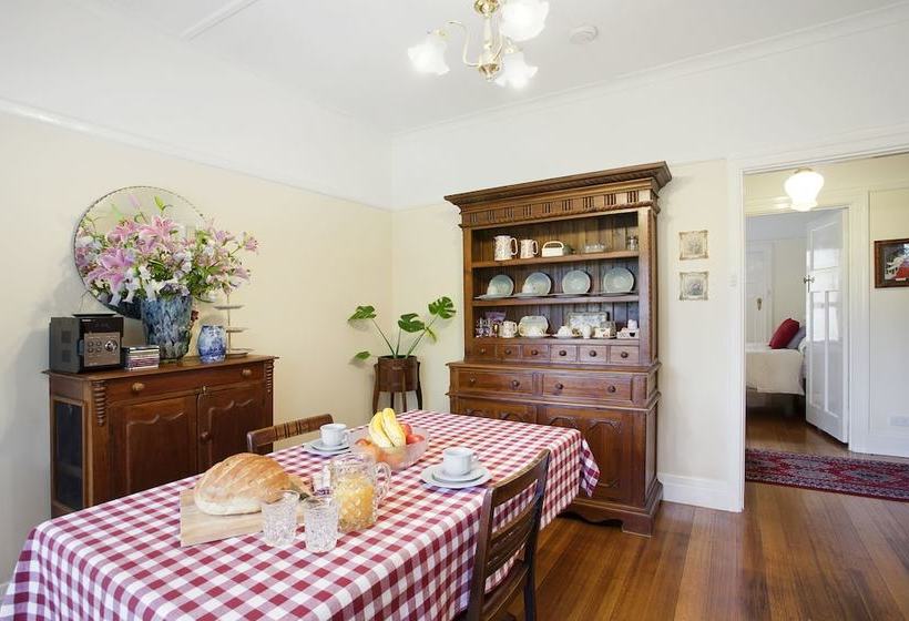 فندق Adeline Bed And Breakfast