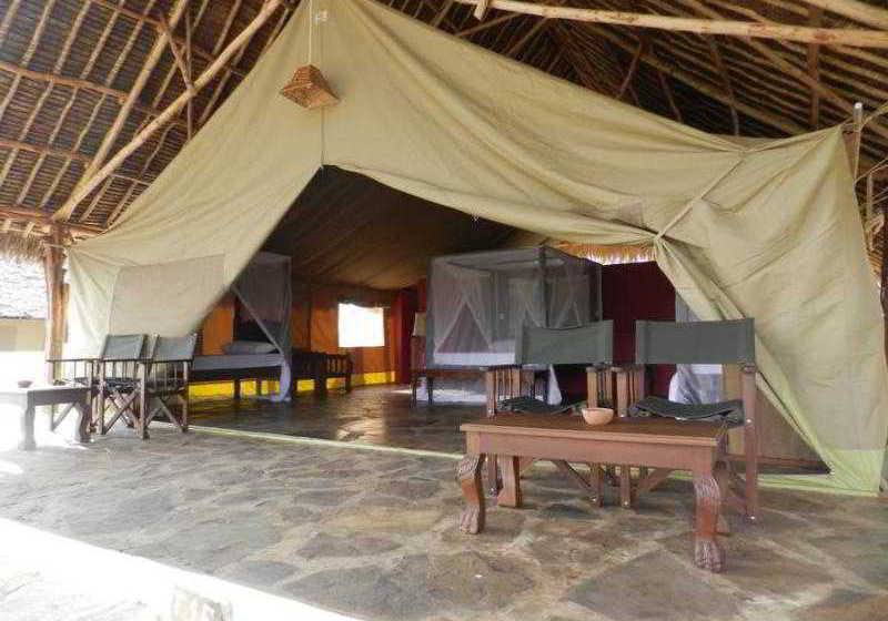 هتل Doa Doa Safari Club