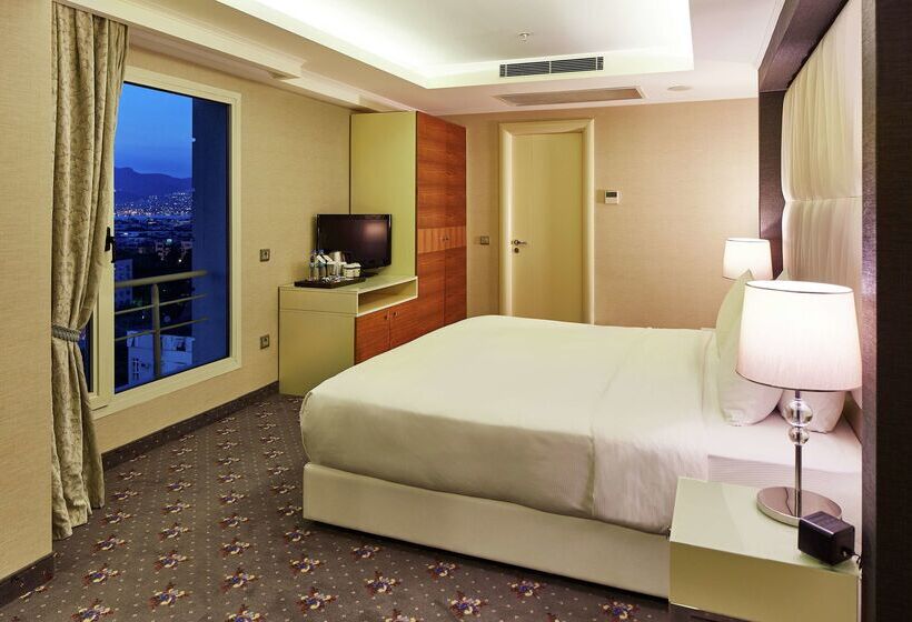 Doubletree By Hilton Hotel Izmir   Alsancak