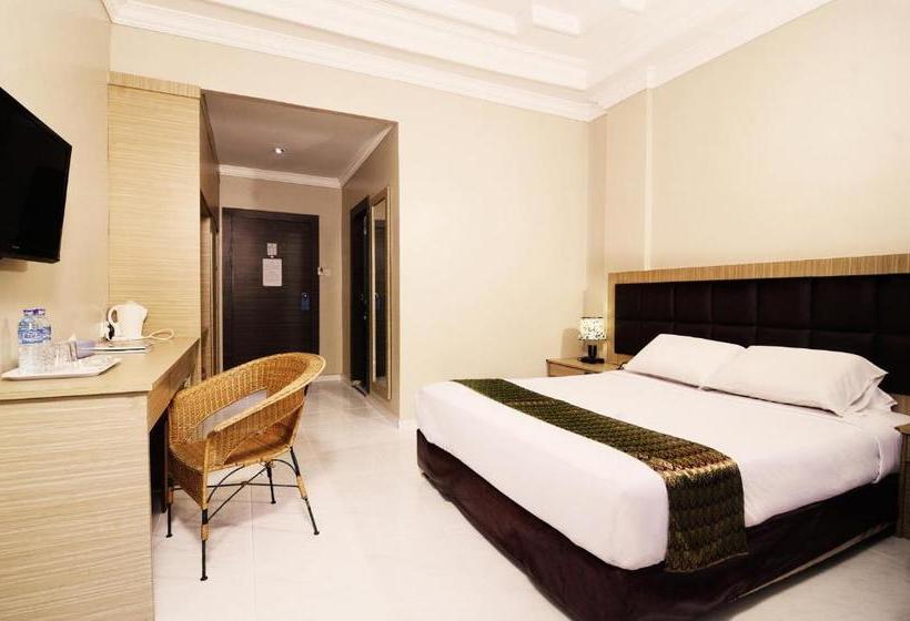 هتل Pelangi  & Resort