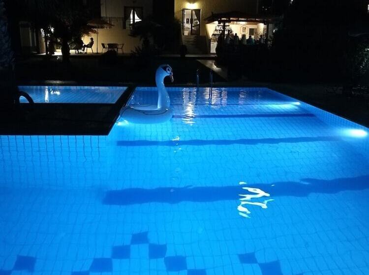 בית מלון כפרי Stork