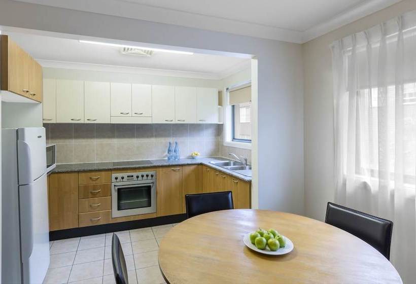 Отель Waldorf Hornsby Residential Apartments