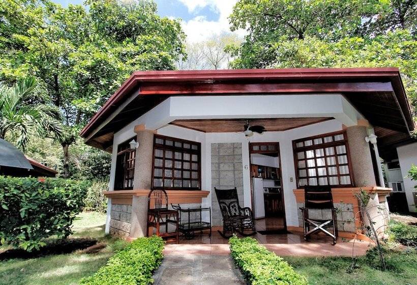 Villa Acacia