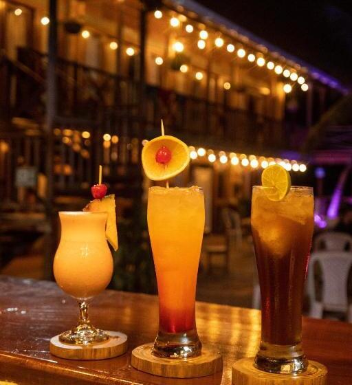 هاستل Katamaran