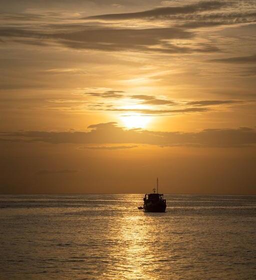 هاستل Katamaran