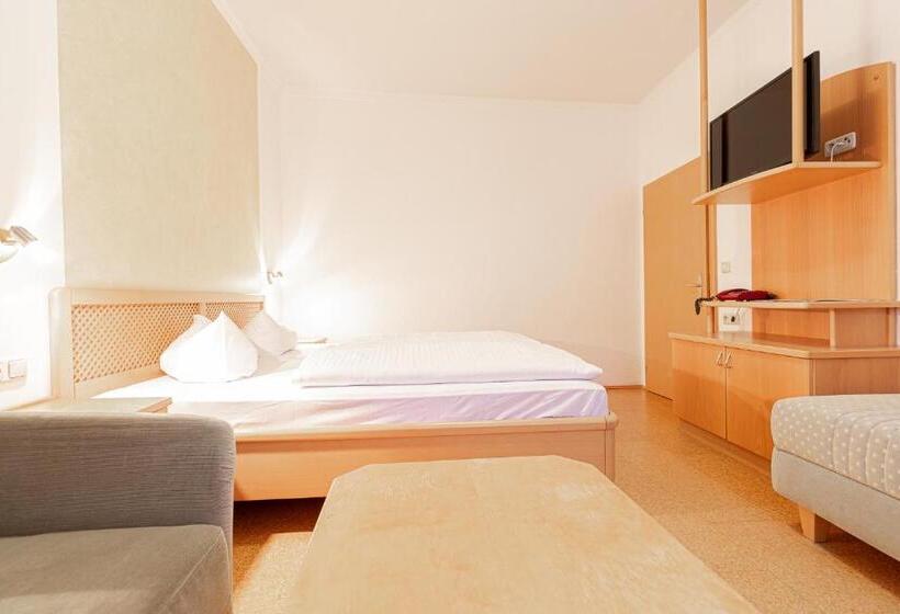 ホテル Gasthof Zur Post