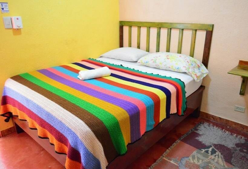 پانسیون Hostal Doña Chava
