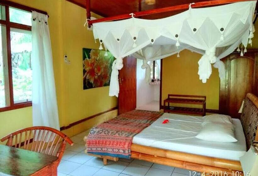 Sea World Club Beach Resort & Dive Center