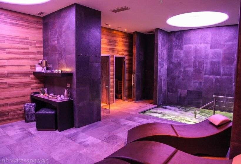 4 Spa Resort