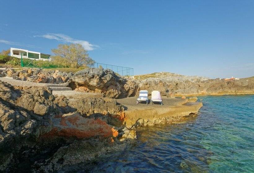 هتل Alianthos Suites