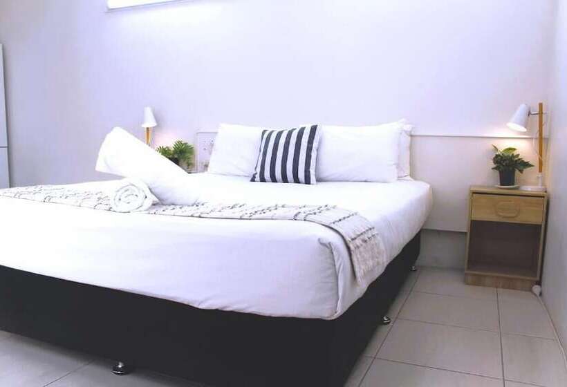 هتل Camden Motor Inn