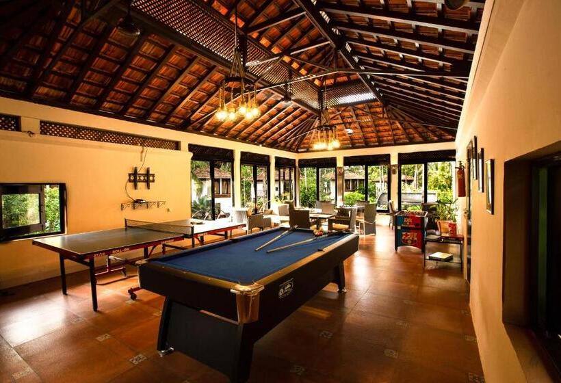 هتل Coconut Creek Resort   Dabolim Airport