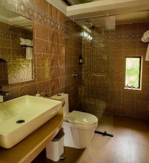 هتل Coconut Creek Resort   Dabolim Airport