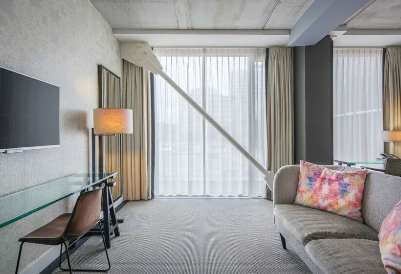 Doubletree By Hilton Hotel Amsterdam   Ndsm Wharf
