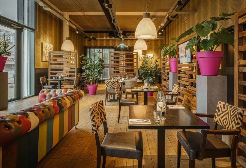 Doubletree By Hilton Hotel Amsterdam   Ndsm Wharf