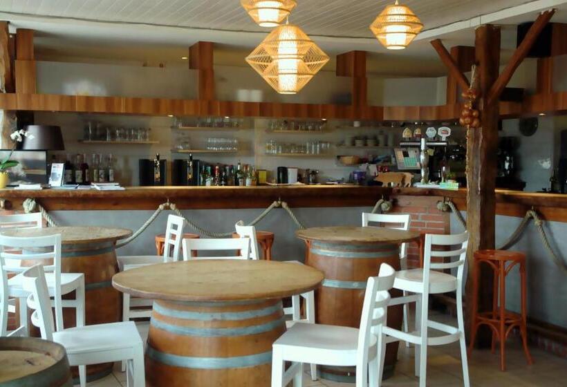 Отель La Marine