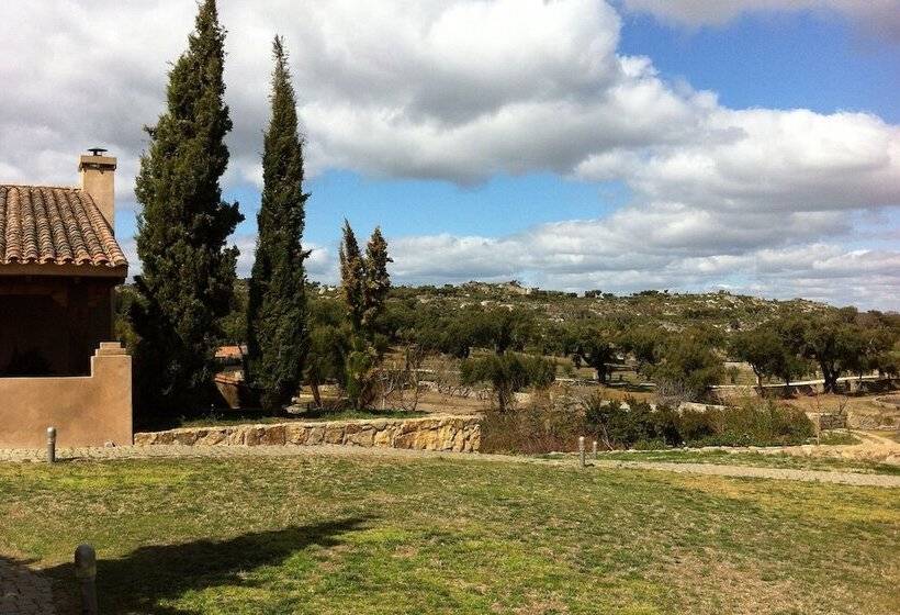 فندق ريفى Finca El Cortiñal