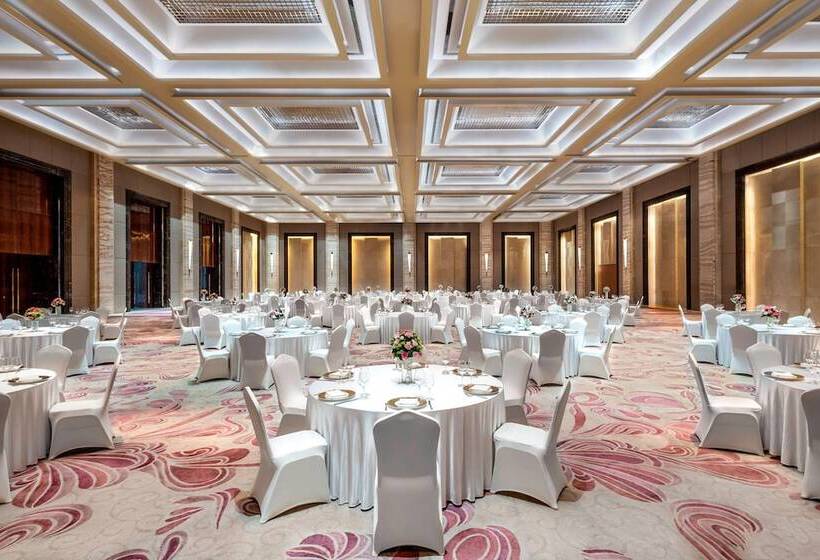 هتل Sheraton Changchun Jingyuetan