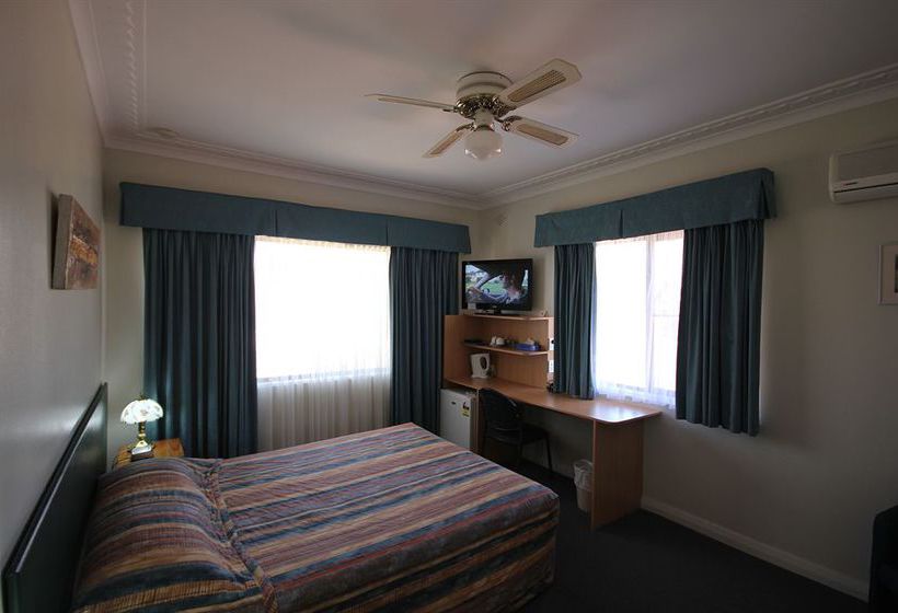 فندق على الطريق Normandie Inn & Function Centre