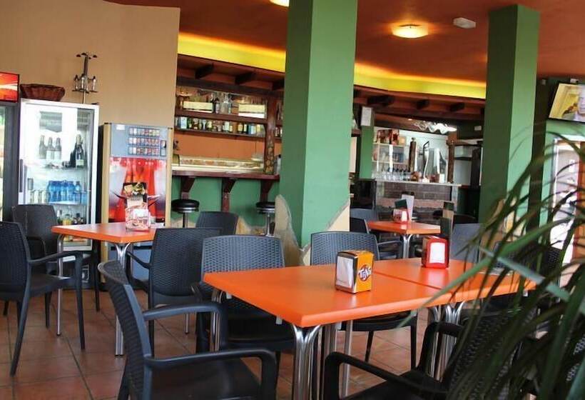 Hostal Leon Dormido
