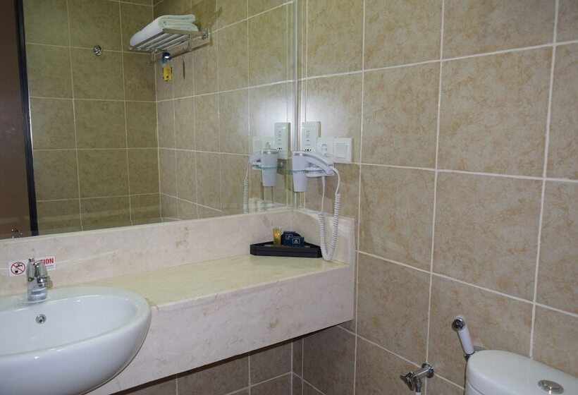 هتل Horison Grand Serpong