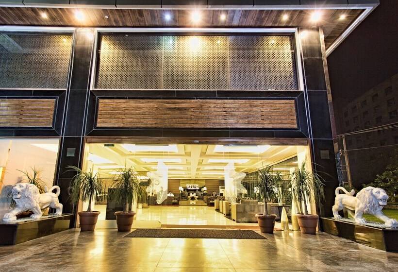 فندق Mercure Chandigarh Tribune Chowk