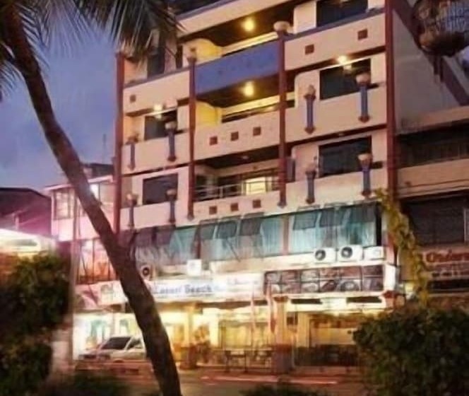 هتل Losari Beach Inn