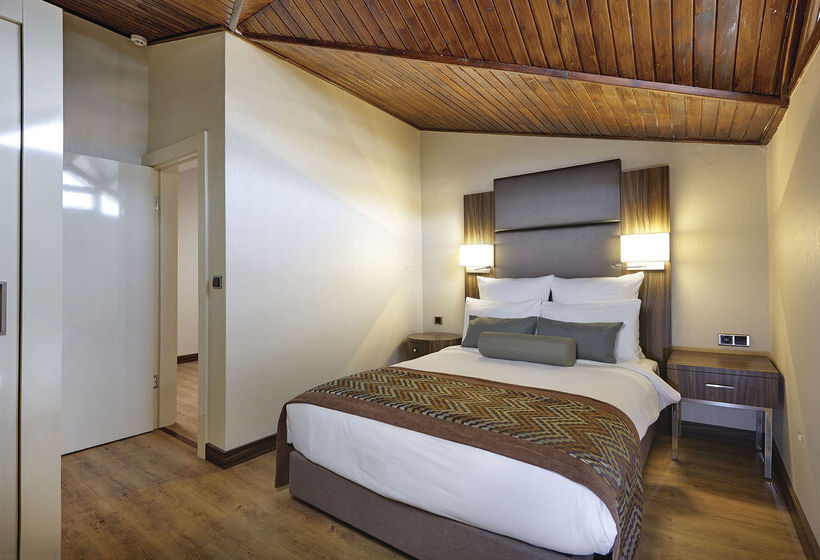 هتل Ramada Resort By Wyndham Akbuk  All Inclusive