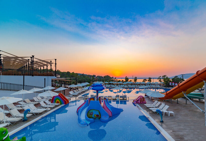 هتل Ramada Resort By Wyndham Akbuk  All Inclusive