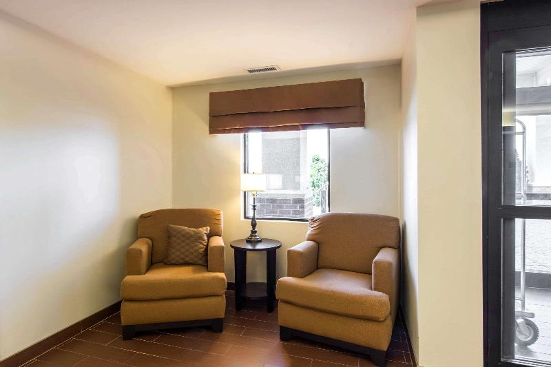 酒店 Sleep Inn & Suites Near Fort Greggadams