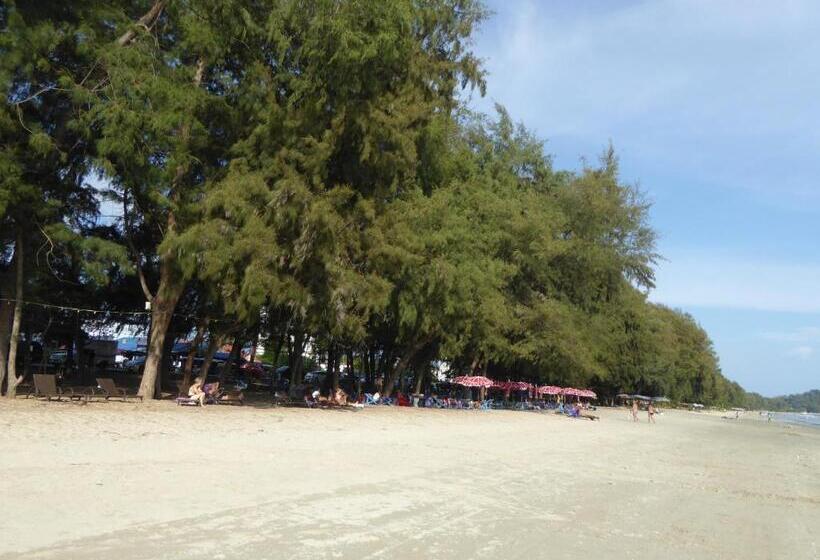 هتل The Oriental Tropical Beach At Vip Resort