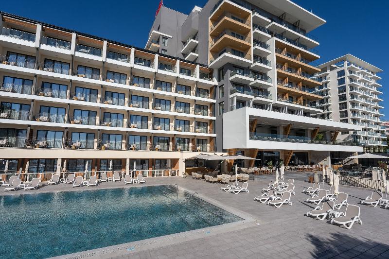 Grifid Vistamar Hotel   24 Hours Ultra All Inclusive & Private Beach
