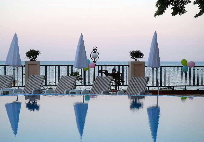 Grifid Vistamar Hotel   24 Hours Ultra All Inclusive & Private Beach