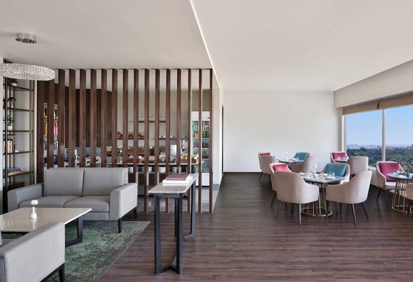 Hotel Courtyard By Marriott Bhopal