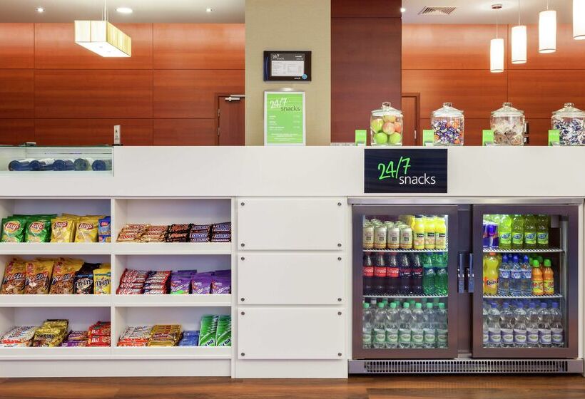 هتل Hampton By Hilton Warsaw Airport